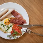 Turnau 4*